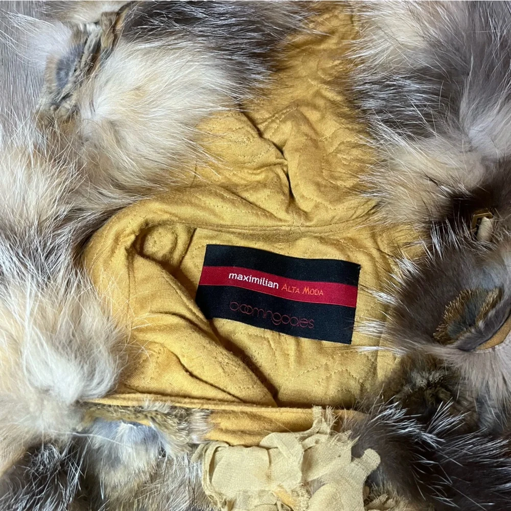 Fur Poncho - Picture 4 of 4